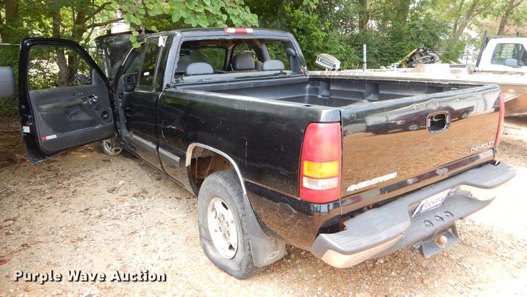 image for item EO9505 1999 Chevrolet Silverado 1500 Ext. Cab pickup truck