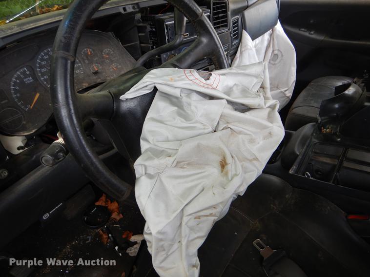 image for item EO9505 1999 Chevrolet Silverado 1500 Ext. Cab pickup truck