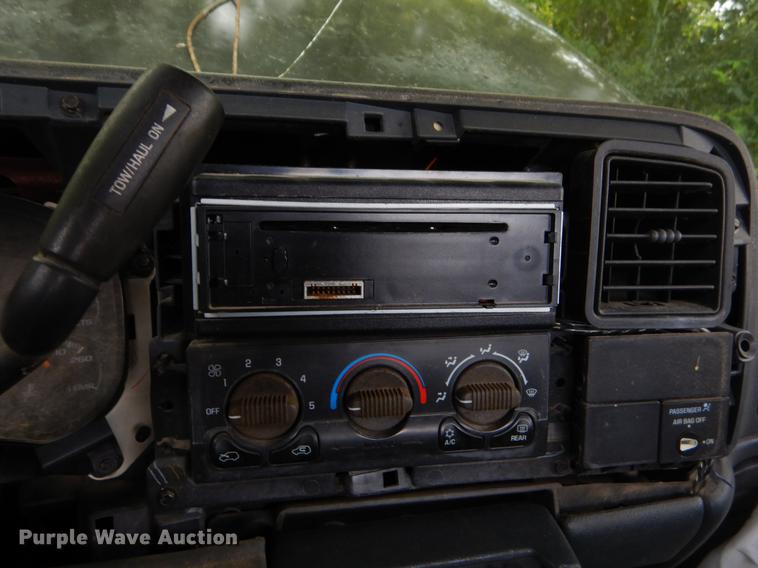 image for item EO9505 1999 Chevrolet Silverado 1500 Ext. Cab pickup truck