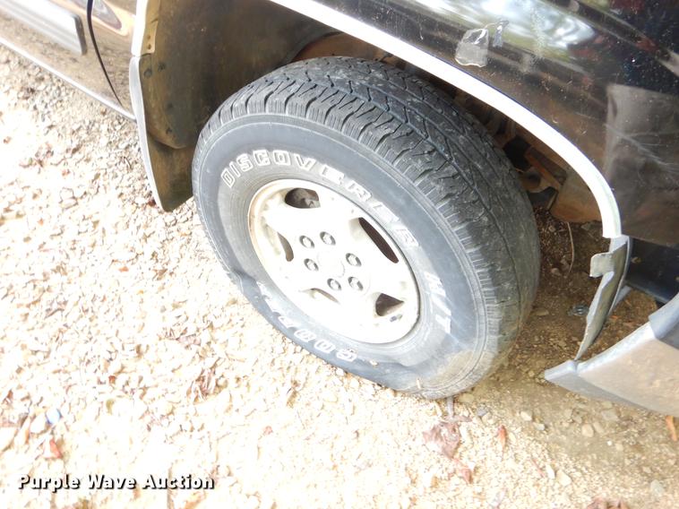 image for item EO9505 1999 Chevrolet Silverado 1500 Ext. Cab pickup truck