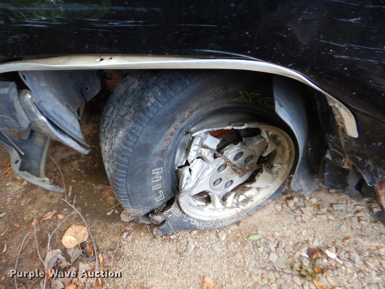 image for item EO9505 1999 Chevrolet Silverado 1500 Ext. Cab pickup truck