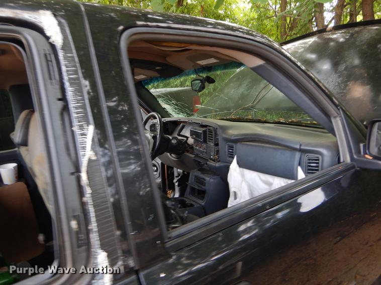 image for item EO9505 1999 Chevrolet Silverado 1500 Ext. Cab pickup truck