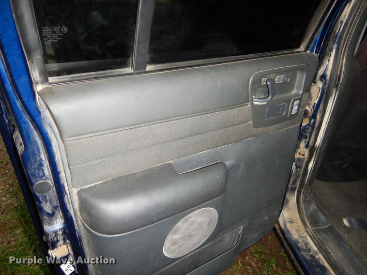 image for item EO9506 2003 Chevrolet S10 LS Crew Cab pickup truck