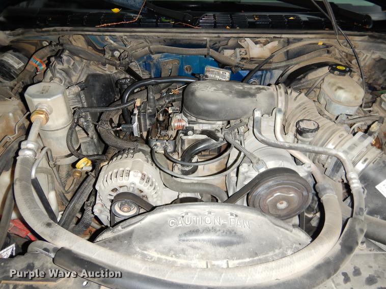 image for item EO9506 2003 Chevrolet S10 LS Crew Cab pickup truck