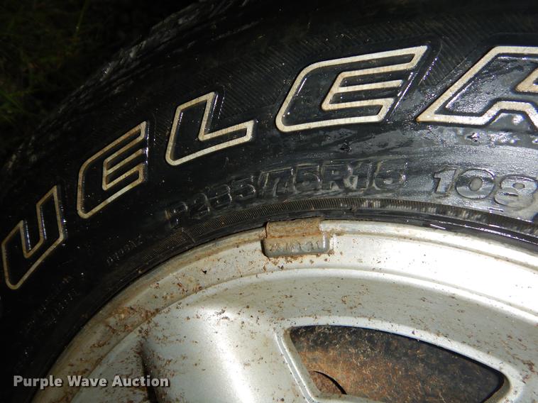 image for item EO9506 2003 Chevrolet S10 LS Crew Cab pickup truck