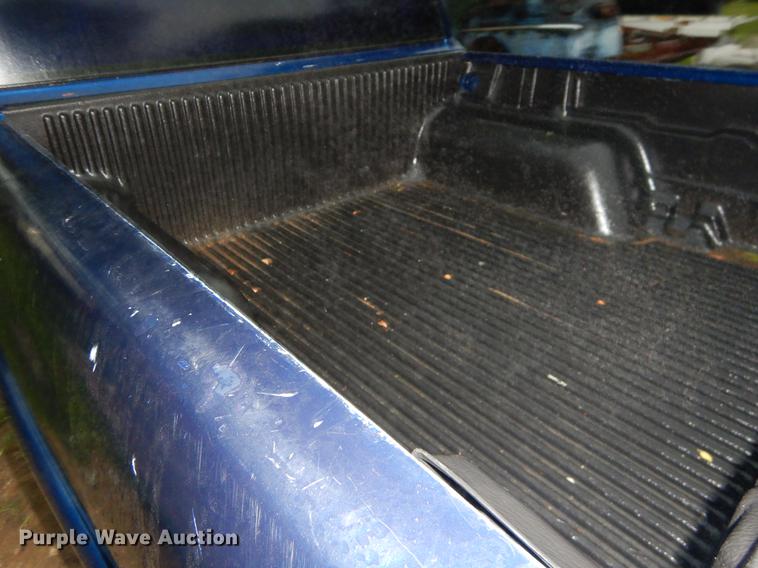 image for item EO9506 2003 Chevrolet S10 LS Crew Cab pickup truck