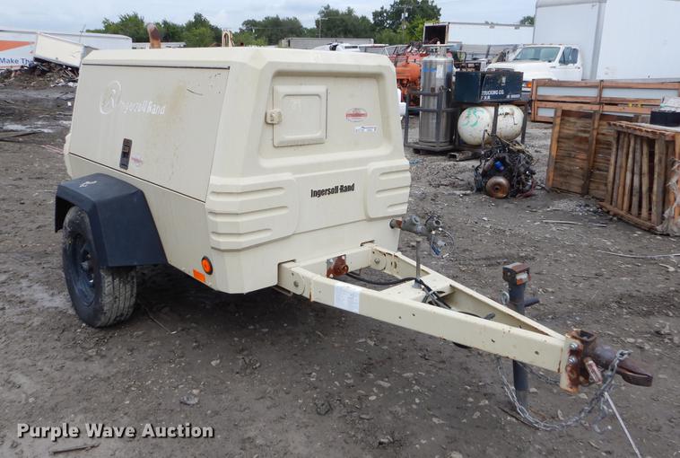 image for item EO9551 2008 Ingersoll Rand P185WJD air compressor