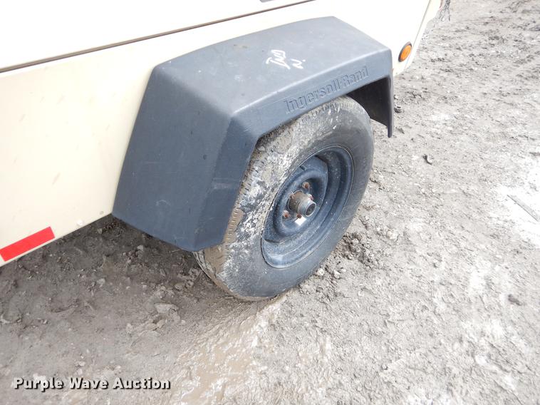 image for item EO9551 2008 Ingersoll Rand P185WJD air compressor