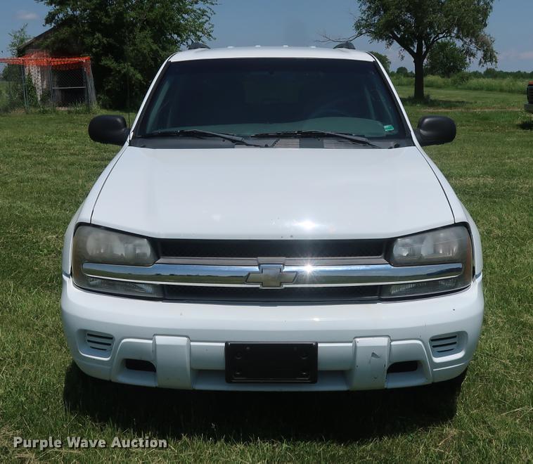 image for item EP9353 2004 Chevrolet TrailBlazer SUV