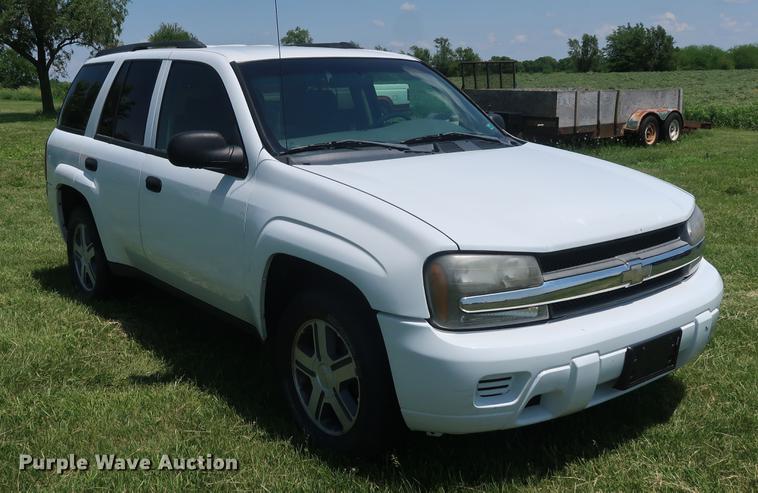 image for item EP9353 2004 Chevrolet TrailBlazer SUV
