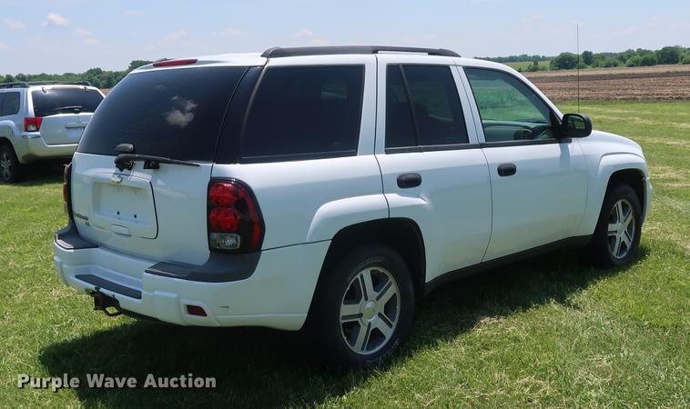 image for item EP9353 2004 Chevrolet TrailBlazer SUV