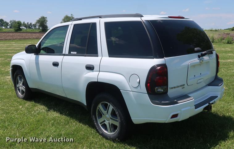 image for item EP9353 2004 Chevrolet TrailBlazer SUV