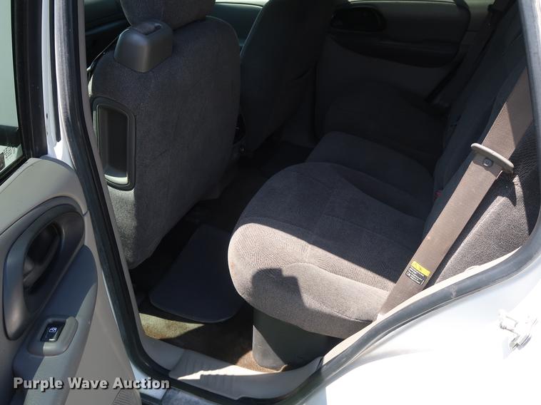 image for item EP9353 2004 Chevrolet TrailBlazer SUV