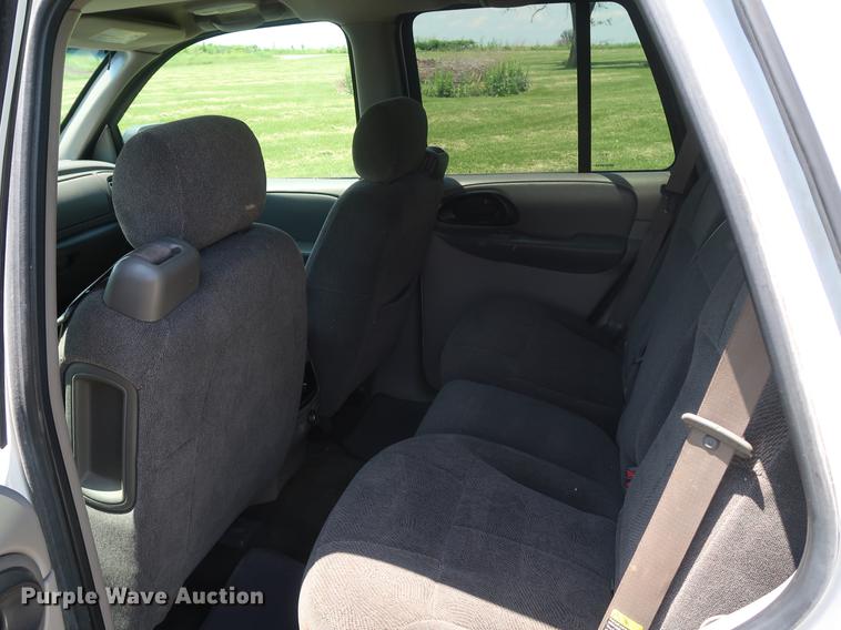 image for item EP9353 2004 Chevrolet TrailBlazer SUV