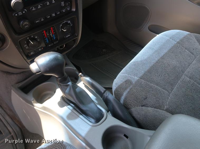 image for item EP9353 2004 Chevrolet TrailBlazer SUV