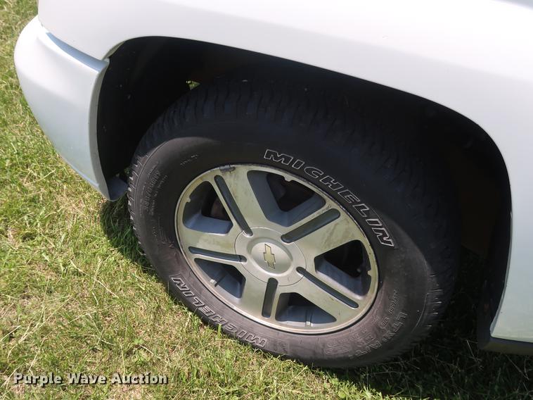 image for item EP9353 2004 Chevrolet TrailBlazer SUV