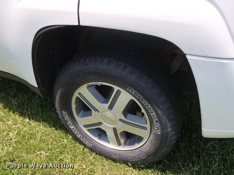 image for item EP9353 2004 Chevrolet TrailBlazer SUV