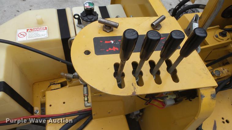 image for item ER9695 2005 Rayco RG1631 stump grinder