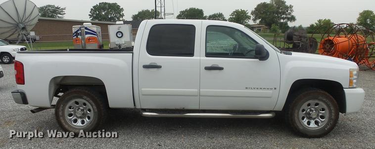 image for item ES9266 2007 Chevrolet Silverado 1500 Crew Cab pickup truck