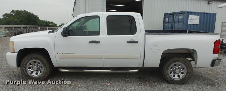 image for item ES9266 2007 Chevrolet Silverado 1500 Crew Cab pickup truck