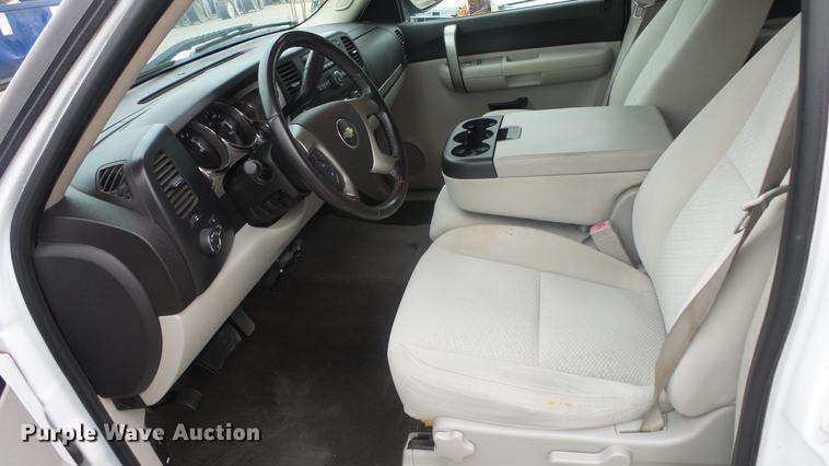 image for item ES9266 2007 Chevrolet Silverado 1500 Crew Cab pickup truck