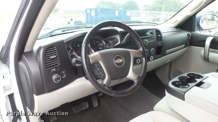 image for item ES9266 2007 Chevrolet Silverado 1500 Crew Cab pickup truck