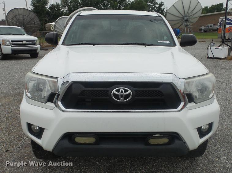 image for item ES9267 2012 Toyota Tacoma Double Cab pickup truck