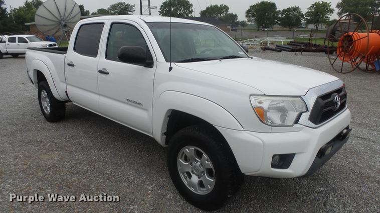 image for item ES9267 2012 Toyota Tacoma Double Cab pickup truck