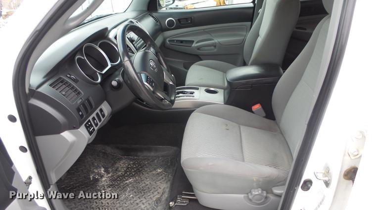 image for item ES9267 2012 Toyota Tacoma Double Cab pickup truck