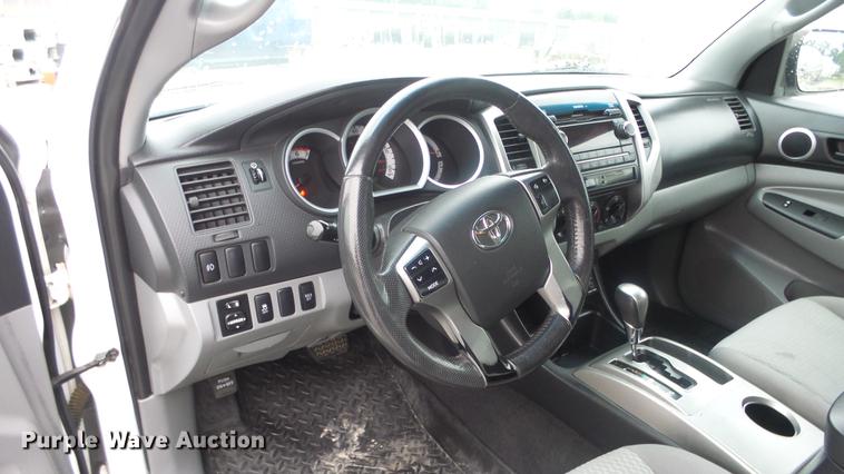 image for item ES9267 2012 Toyota Tacoma Double Cab pickup truck