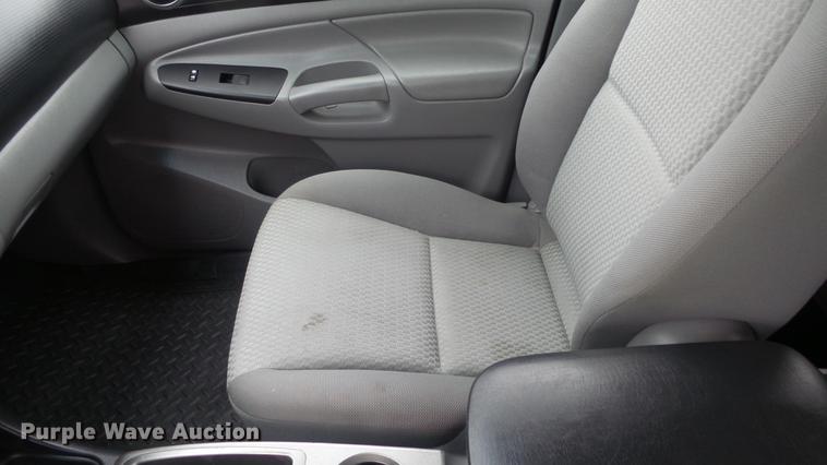 image for item ES9267 2012 Toyota Tacoma Double Cab pickup truck