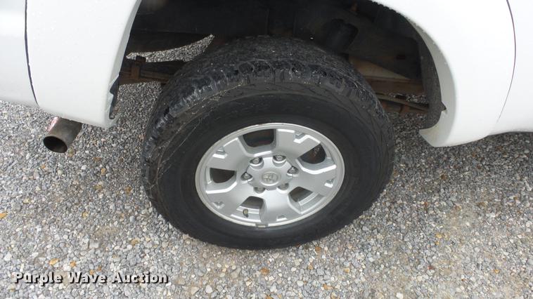 image for item ES9267 2012 Toyota Tacoma Double Cab pickup truck