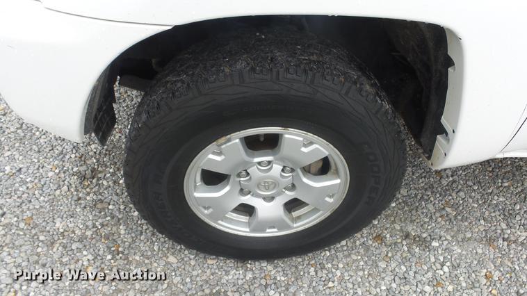 image for item ES9267 2012 Toyota Tacoma Double Cab pickup truck