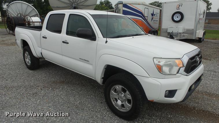 image for item ES9268 2012 Toyota Tacoma Double Cab pickup truck