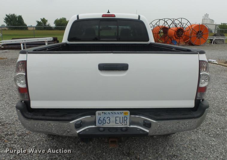 image for item ES9268 2012 Toyota Tacoma Double Cab pickup truck