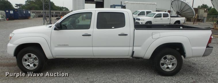 image for item ES9268 2012 Toyota Tacoma Double Cab pickup truck