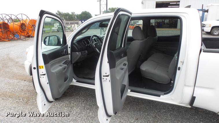 image for item ES9268 2012 Toyota Tacoma Double Cab pickup truck