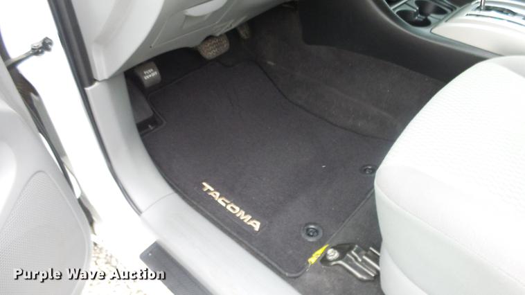 image for item ES9268 2012 Toyota Tacoma Double Cab pickup truck