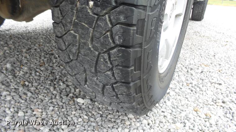 image for item ES9268 2012 Toyota Tacoma Double Cab pickup truck