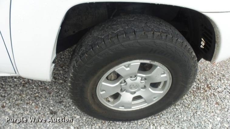 image for item ES9268 2012 Toyota Tacoma Double Cab pickup truck