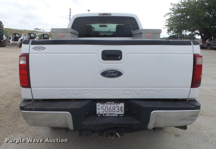 image for item ES9446 2013 Ford F350 Super Duty SuperCab pickup truck