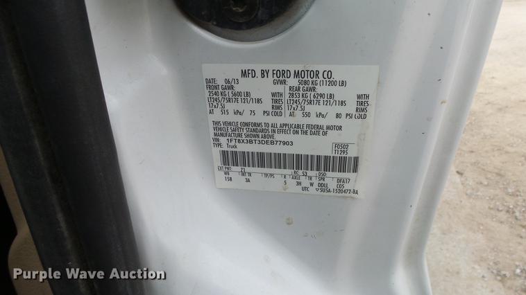 image for item ES9446 2013 Ford F350 Super Duty SuperCab pickup truck