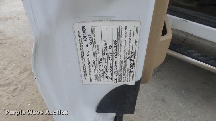 image for item ES9446 2013 Ford F350 Super Duty SuperCab pickup truck