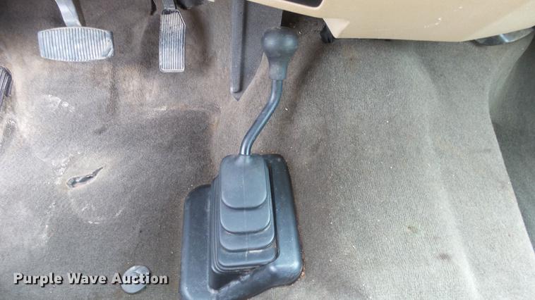 image for item ES9446 2013 Ford F350 Super Duty SuperCab pickup truck