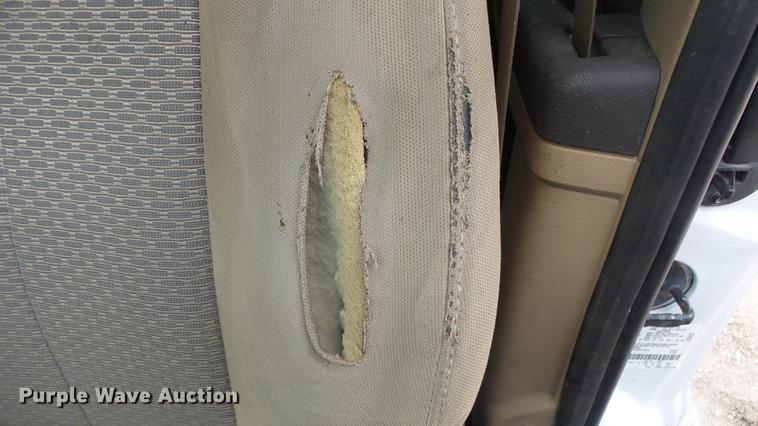 image for item ES9446 2013 Ford F350 Super Duty SuperCab pickup truck