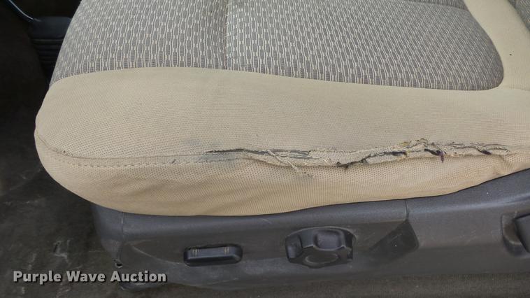 image for item ES9446 2013 Ford F350 Super Duty SuperCab pickup truck