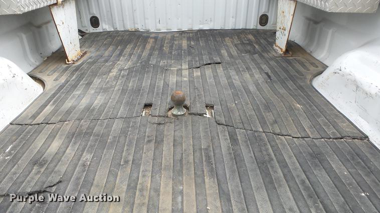 image for item ES9446 2013 Ford F350 Super Duty SuperCab pickup truck