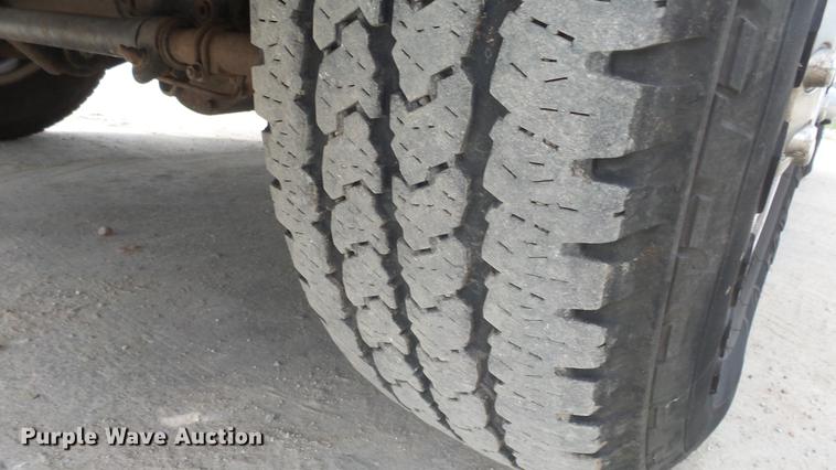 image for item ES9446 2013 Ford F350 Super Duty SuperCab pickup truck