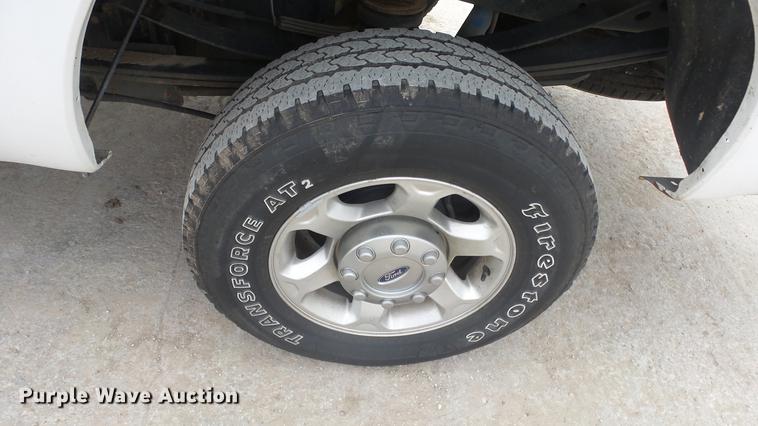 image for item ES9446 2013 Ford F350 Super Duty SuperCab pickup truck