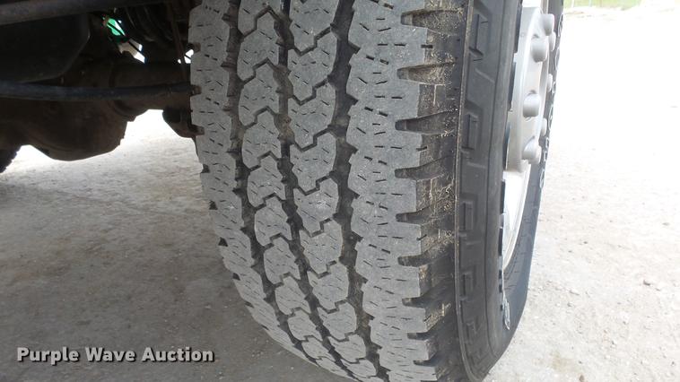 image for item ES9446 2013 Ford F350 Super Duty SuperCab pickup truck